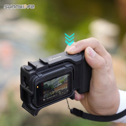 Sunnylife 2 in 1 Protective Frame Handle for Insta360 Ace Pro 2 Ace Pro Ergonomic Hand Grip Quick Release Shutter Mount for Vlog Travel Use OveerUps