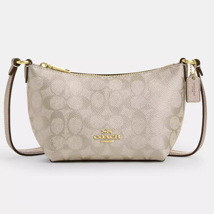 Coach Zip-Top in Signature Canvas – Functional & Chic Everyday Crossbody Bag for Women CW338