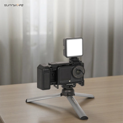 Sunnylife 2-in-1 Hand Grip Protective Frame Quick Release Handle for DJI Action 6 Camera OveerUps