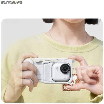 Sunnylife Quick Release Cage Handle Grip for Insta360 GO Ultra Street Photography Camera OveerUps